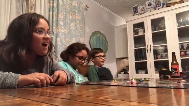 DAD COMES HOME FROM DEPLOYMENT| CLUE GAME | CHRISTMAS TREE CAKE | CHRISTMAS TREE 2018| HAPKIDO