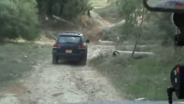 Suzuki Jimny VS Wolksvagen Touareg (17.11.2012) Israel смотреть онлайн