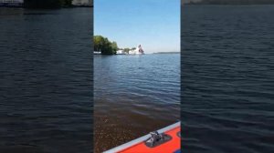 Лодка Азимут Эверест 385