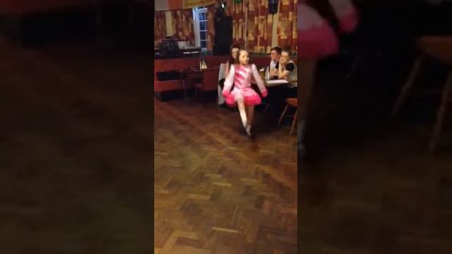 Millie dancing her old slip jig смотреть онлайн