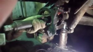 Замена подшипника ШРУС ГАЗ Соболь 4х4. Как мы мешали Антону менять подшипник ШРУС ГАЗ Соболь 4х4.