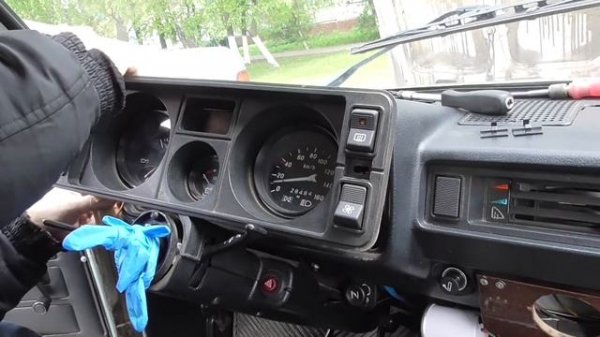 КАК СНЯТЬ ПРИБОРНУЮ ПАНЕЛЬ ВАЗ 2105