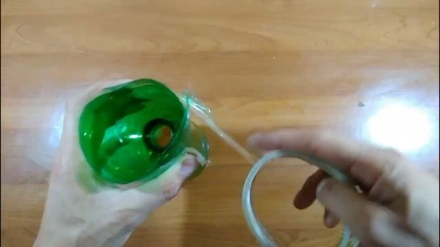 ЛОВУШКА ДЛЯ МОШЕК ИЗ БУТЫЛКИ! самая простая ловушка смотреть онлайн
