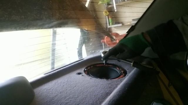 Замена штатных динамиков на DL Audio Barracuda 165 в Chevrolet Lanos смотреть онлайн