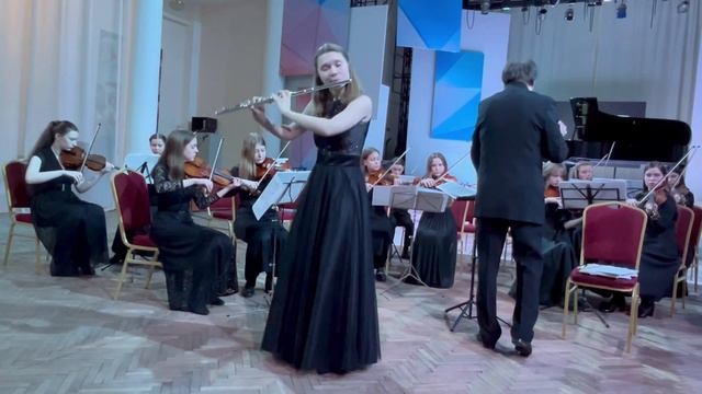 Концерт для флейты с оркестром Саверио Меркаданте. Rondo Russo смотреть онлайн