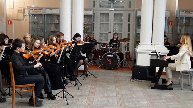 "Yesterday" Эстрадно-симфонический оркестр. За барабанной установкой Элина Кузнецова. 12 лет смотреть онлайн
