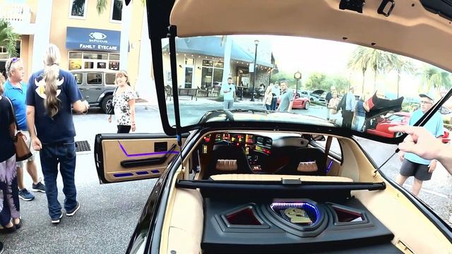 KITT from Knight Rider! смотреть онлайн