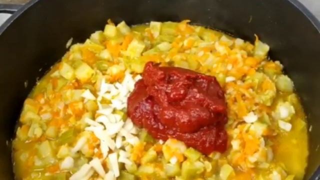 Как приготовить вкусную кабачковую икру на зиму , я с удовольствием поделюсь рецептом. смотреть онлайн