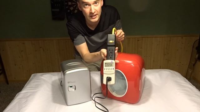 Cool Little Retro Mini Fridge смотреть онлайн