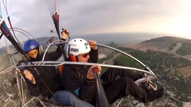 Дарите любимым эмоции и впечатления! Полет Олега на паратрайке, Севастополь смотреть онлайн