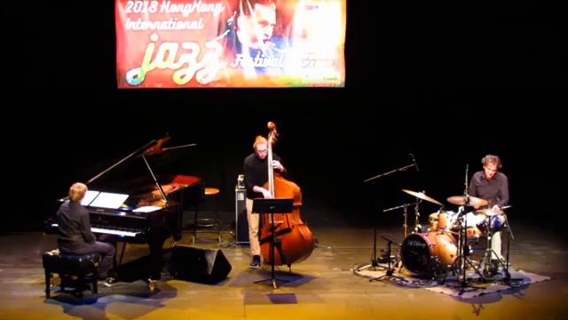 Dusha Connection Jazz Trio - I MEAN YOU смотреть онлайн