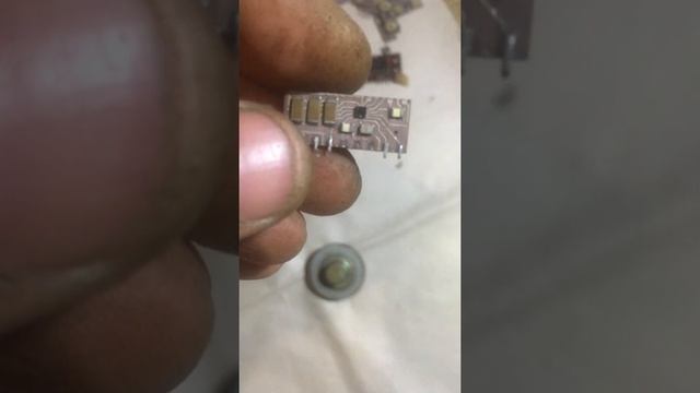 Как узнать КМ конденсаторы и проверить их на магнит смотреть онлайн