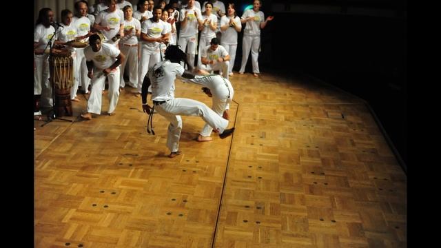 Photographs Abadá-Capoeira show part 2 смотреть онлайн