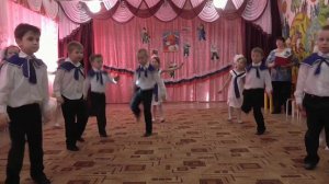 Танец: "На палубе матросы"