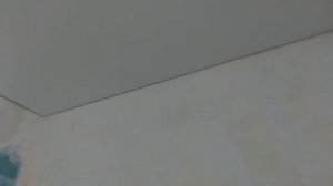 Рассказываю как можно закрыть стык натяжного потолка и стены