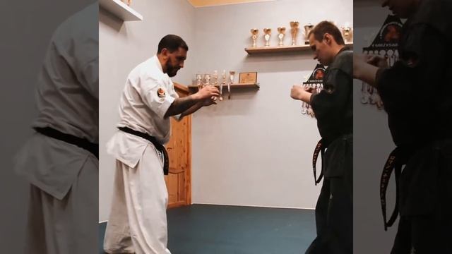 #kyokushin Аши Барай. Подсечка под опорную ногу смотреть онлайн