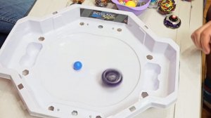 БейБол - новый режим игры в Beyblade Burst / Закупыч vs Бейзон