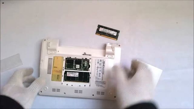 ASUS Eee PC 701SD | RAM Upgrade (2GB) смотреть онлайн