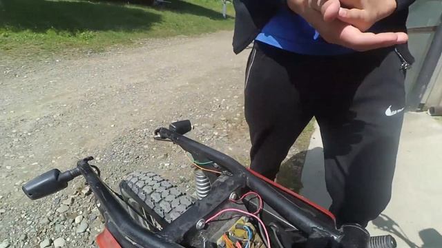 Пробуждение мертвеца Иж Планета 5. Завёлся спустя 10 лет. Заруба Иж против Явы. смотреть онлайн
