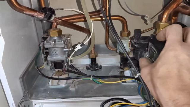 Baxi-тяжёлый случай,Roc-8 лет без проблем,Ecofour-промыть,а не менять,Память монтажника. смотреть онлайн