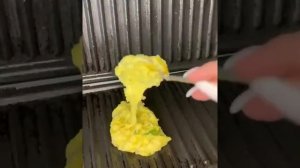Простые картофельные пирожки в вафельнице