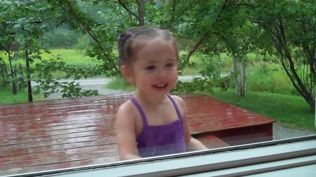 ...под дождем остался зайка... смотреть онлайн