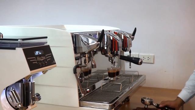 การตั้งน้ำ และเซ็ตระบบหัวชง เครื่องชงกาแฟ Victoria Arduino VA358 White Eagle T3 2 Gr. смотреть онлайн