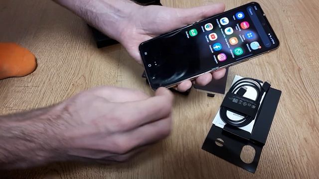 Samsung Galaxy Z Flip 4 смотреть онлайн