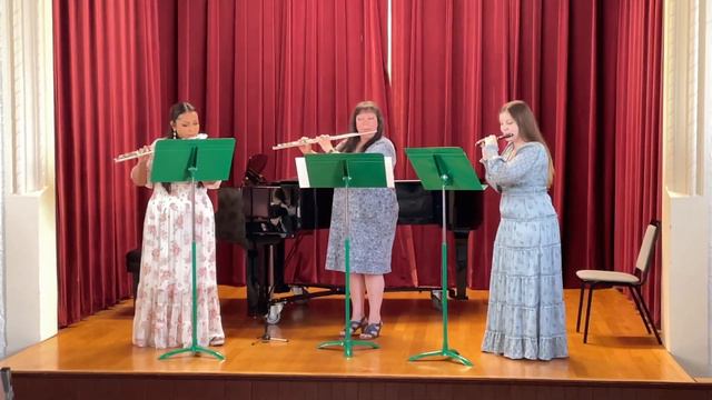 Abigail’s Senior Recital - Birds Trio for Piccolo, Flute, & Alto Flute mvt I Birdsong смотреть онлайн