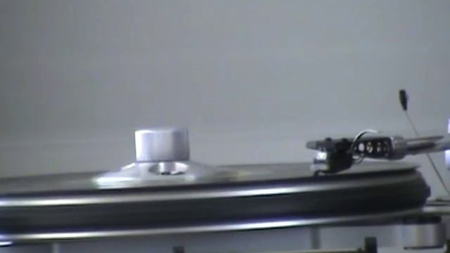 Oracle Delphi turntable plays Fleetwood Mac смотреть онлайн