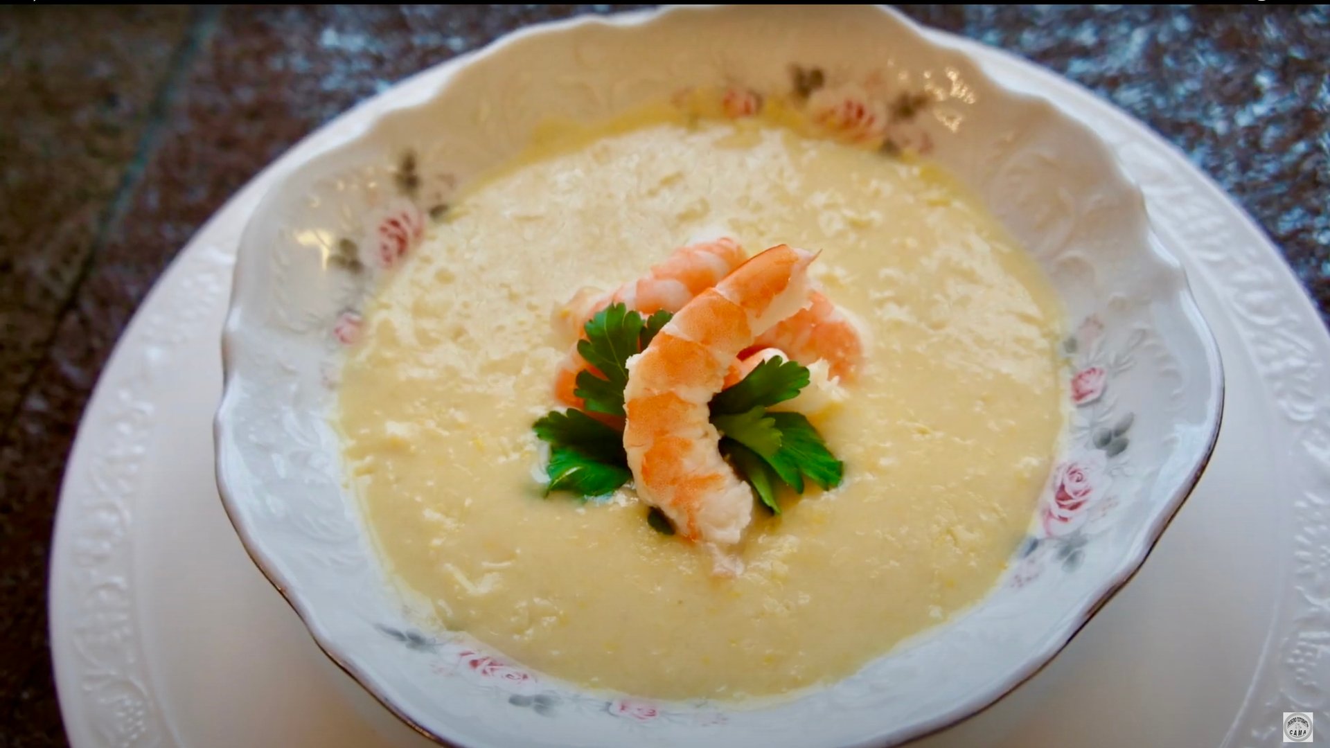 Кукурузный крем-суп с креветками смотреть онлайн
