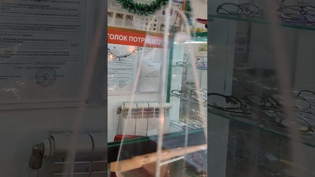 ТРЕБУЮТ ПОСТАВИТЬ ПОДПИСЬ НЕ ЧИТАЯ! Что хотят на меня оформить? смотреть онлайн