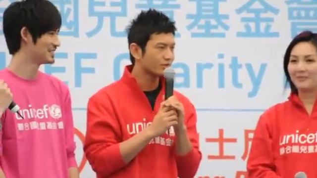 Huang Xiao-ming at Unicef Charity Run 2009 on 29 Nov 2009 смотреть онлайн