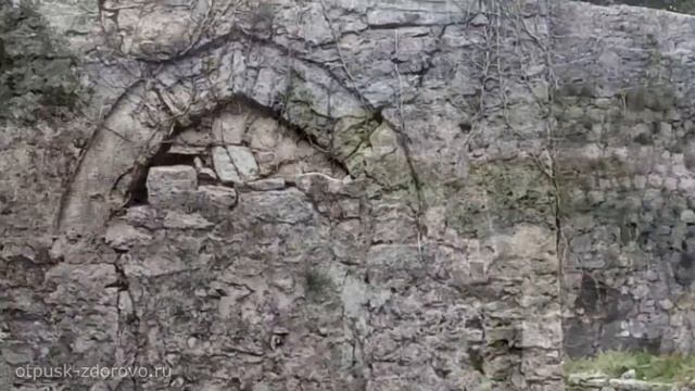 Крепость Шпаньола (Tvrdjava Spanjola) в Герцег-Нови (Черногория): заброшенный испанский форт смотреть онлайн