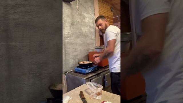 ПЛОВ -ГОТОВИТ МУЖ часть 1 смотреть онлайн