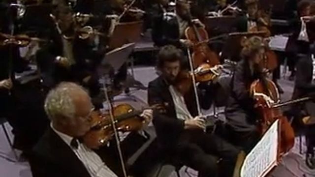 Astor Piazzolla plays Piazzolla Bandoneon Concerto II.-Moderato смотреть онлайн