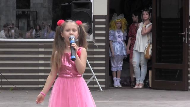 Группа эстрадного вокала Конфетти. Крылатые качели. Никалюкина Марина смотреть онлайн