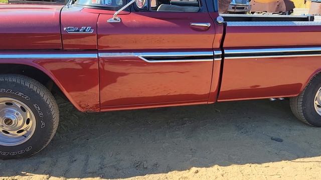 Sweet 1963 Chevy 3/4 ton tow truck at the yard @Chris variety channel смотреть онлайн