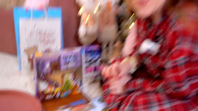 24 ЧАСА Под Ёлкой * Сдержала ОБЕЩАНИЕ* смотреть онлайн