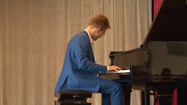 Астор Пьяццолла звучит в Лицее смотреть онлайн