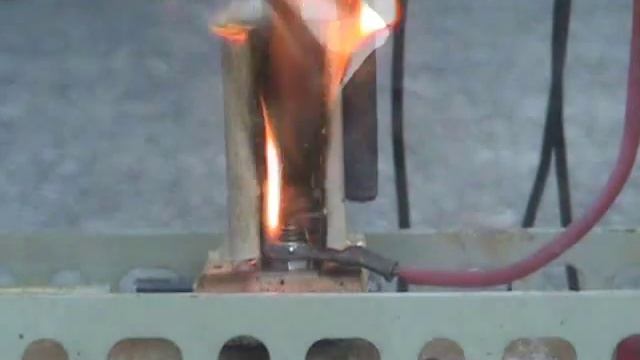2 Lithium cells CR 2032 on fire смотреть онлайн