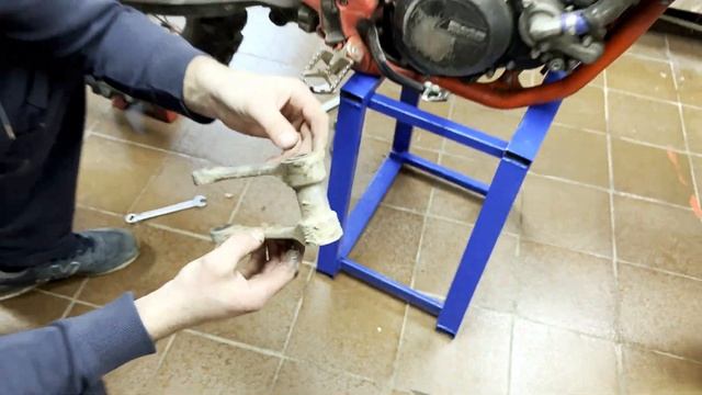 ТРИ ЭФФЕКТИВНЫХ СПОСОБА ЗАНИЖЕНИЯ! Эндуро мотоцикла (Beta 300 RR). смотреть онлайн
