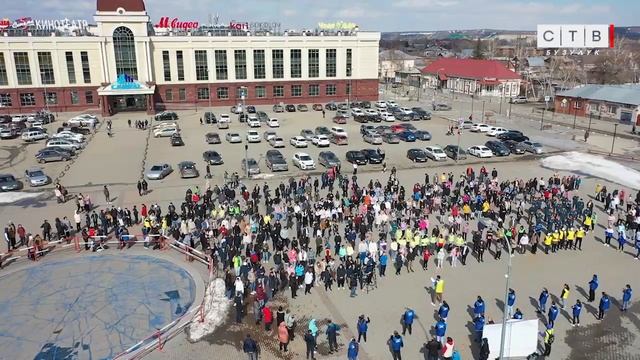 В Бузулуке прошла традиционная акция «Зарядка для жизни» смотреть онлайн