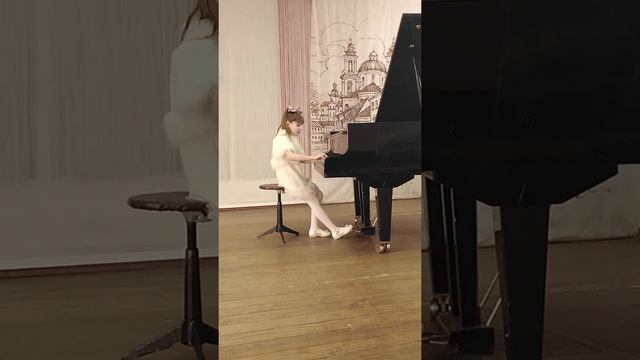 Жвакина Виолетта, 9 лет "Инструментальное исполнительство" фортепиано-соло В.Ходош "Красная Шапочка смотреть онлайн