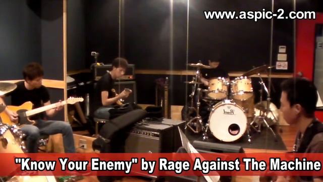 Playing Know Your Enemy in the studio (November 22, 2009) смотреть онлайн