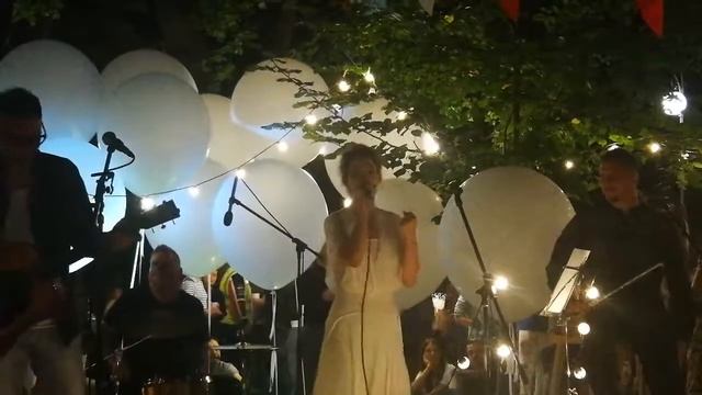 Under the covers/Мириам Сехон - Here Comes The Rain Again (cover) смотреть онлайн