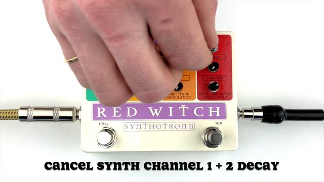 Red Witch - Synthotron II - Analog Guitar Synthesiser with Envelope filter and Sample Hold смотреть онлайн