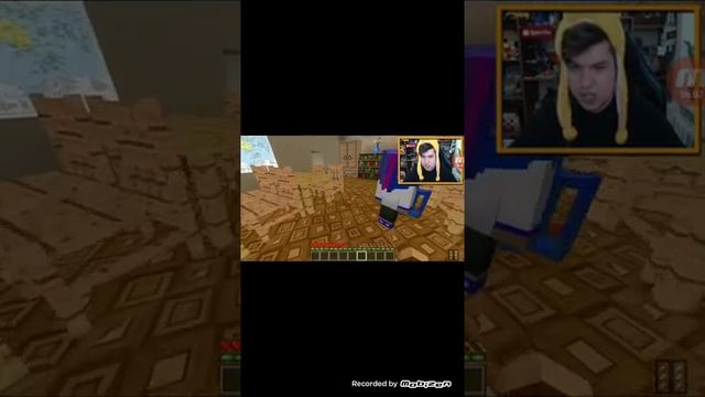 Игорь и и Джека нажали на пожарную сигнализацию