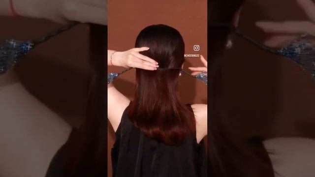 beautiful hair accessory ?? #shortvideo #youtubeshorts #hairaccessories смотреть онлайн