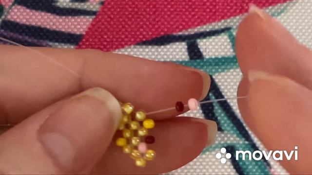 Фигурка Мини петух из бисера в технике крестик#бисероплетение #фигуркиизбисера смотреть онлайн